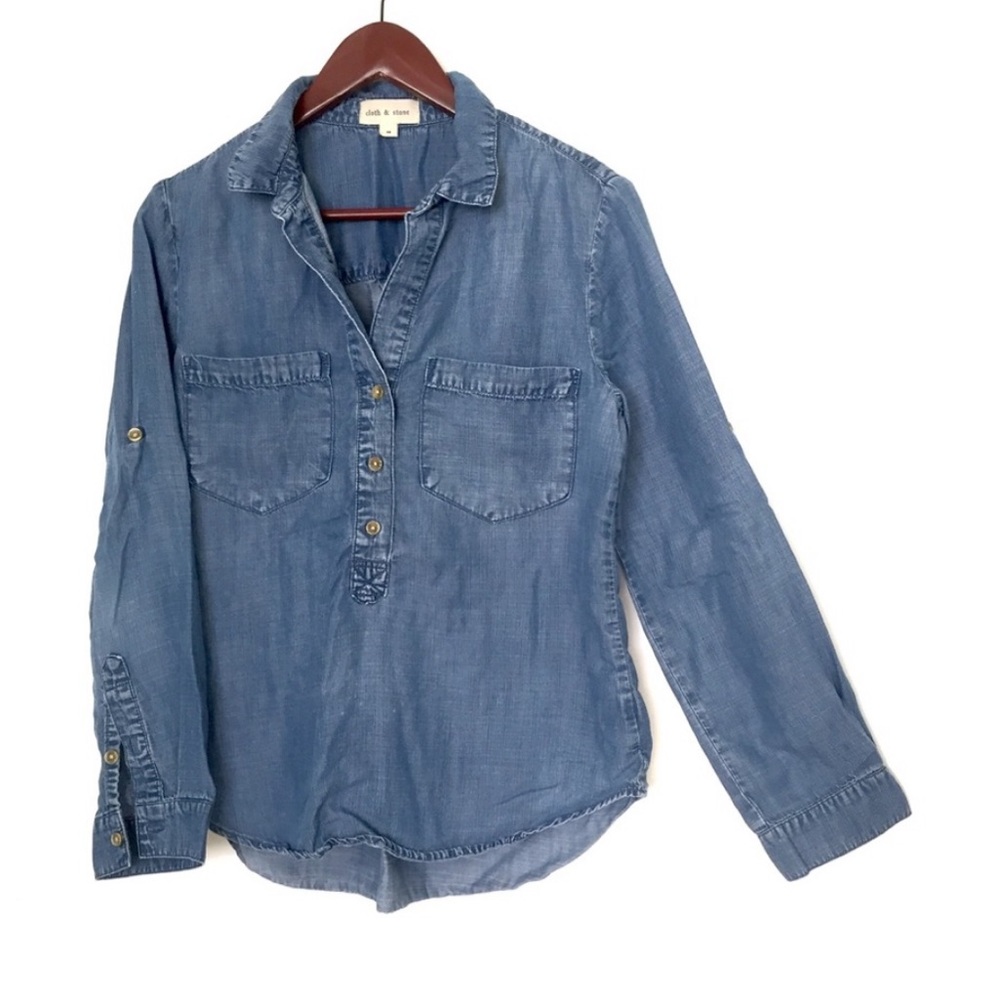 •Cloth & Stone• Blue Chambray popover Top Medium